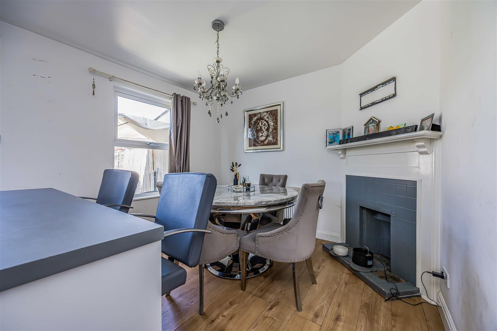 house - terraced for sale windsor road
