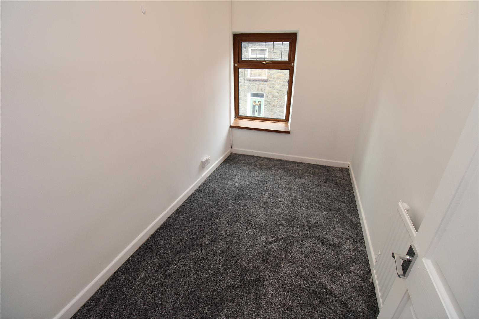 house for rent tynybedw street