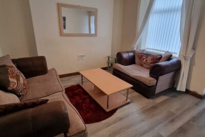 room for rent wood road treforest,