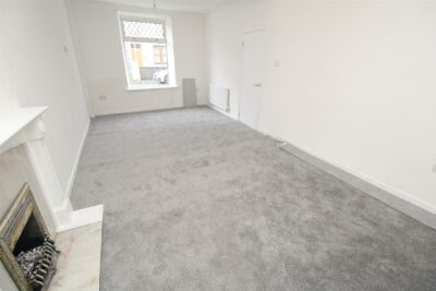 house - terraced for rent brithweunydd road