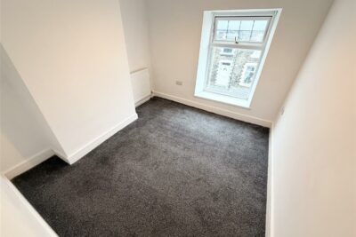 house - terraced for rent princess street