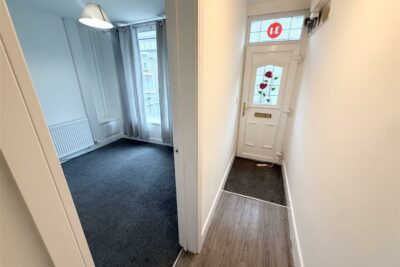 house - terraced for rent princess street