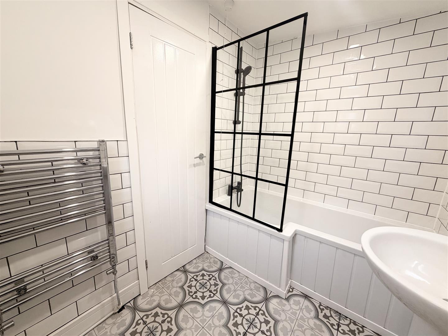 house - terraced for rent princess street