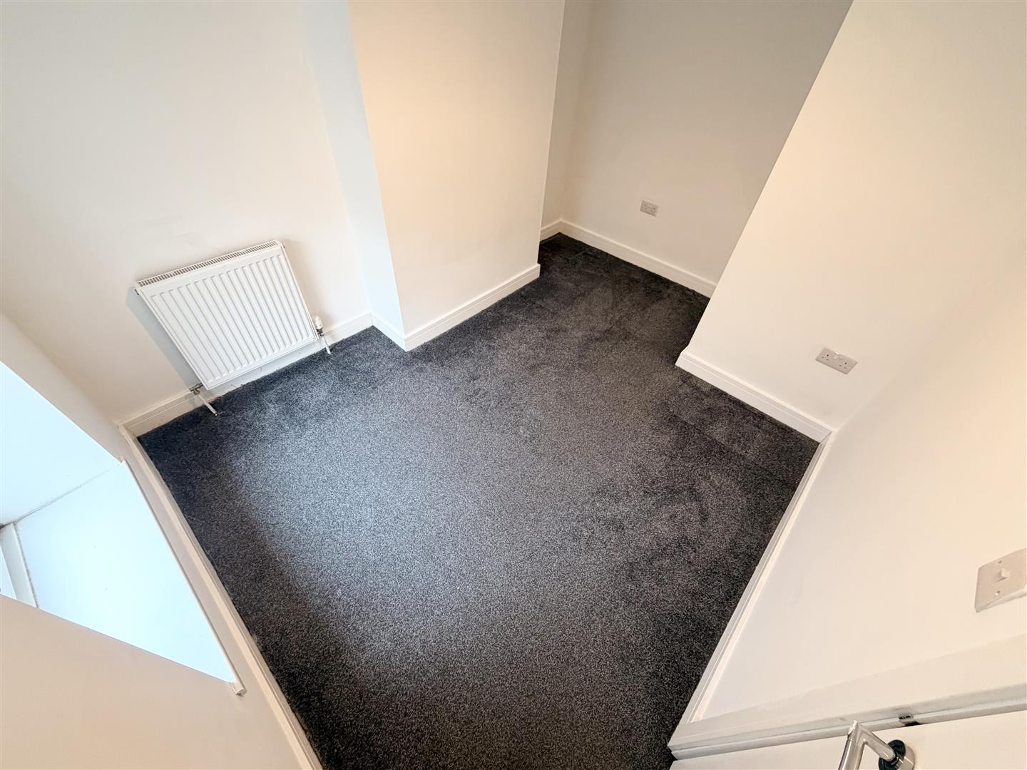 house - terraced for rent princess street