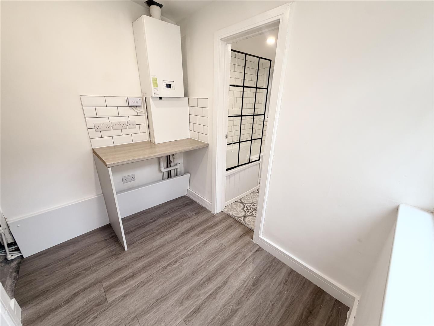 house - terraced for rent princess street