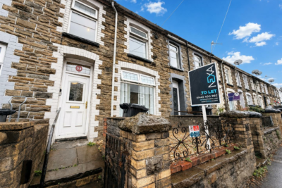 house - terraced for rent princess street