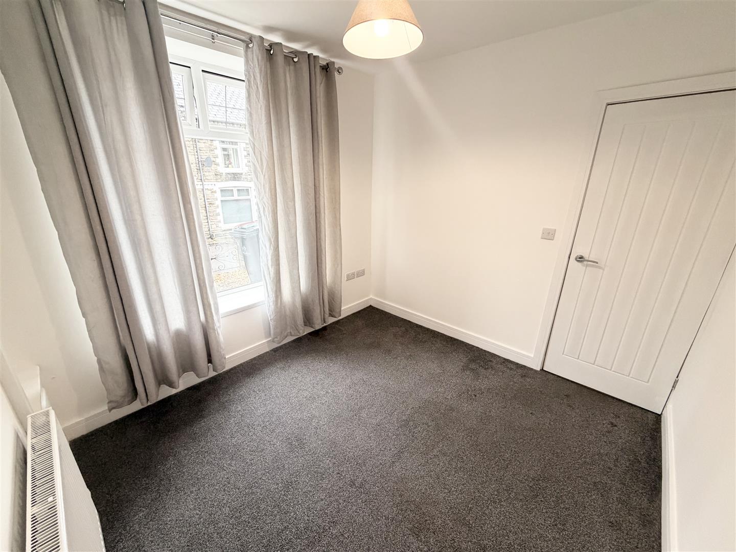 house - terraced for rent princess street