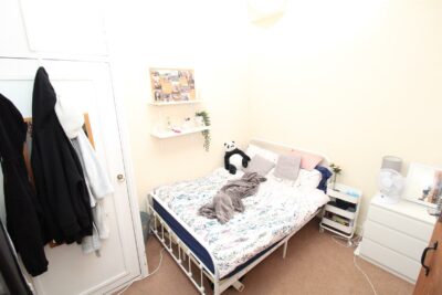 house - terraced for rent wood road