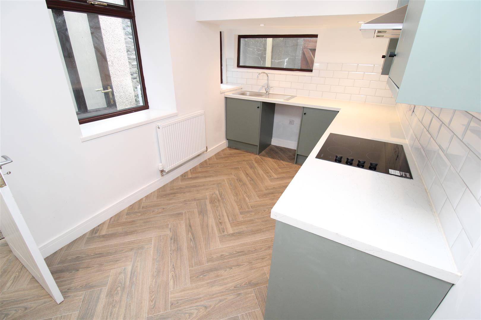 house - terraced for rent mountain ash road