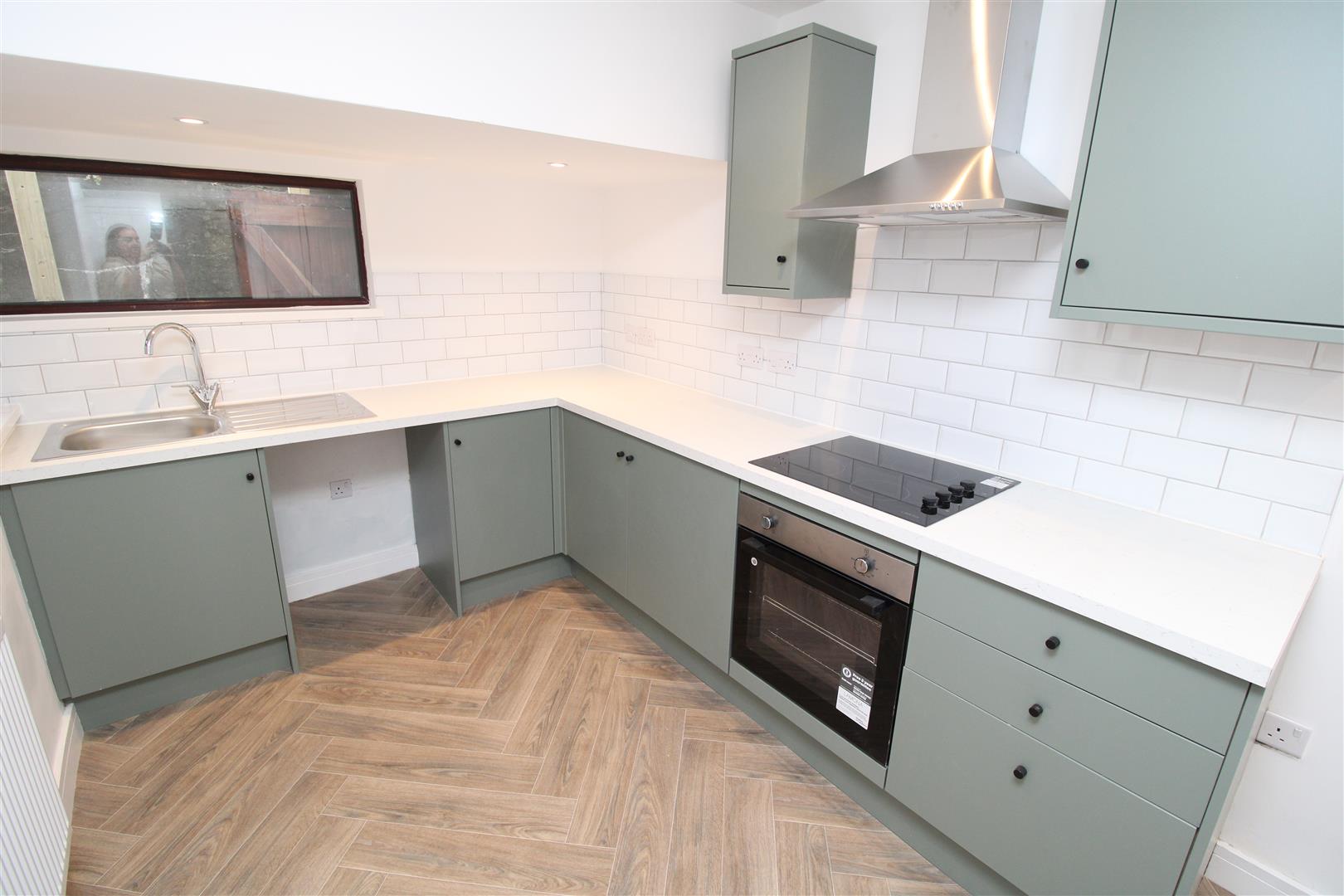 house - terraced for rent mountain ash road