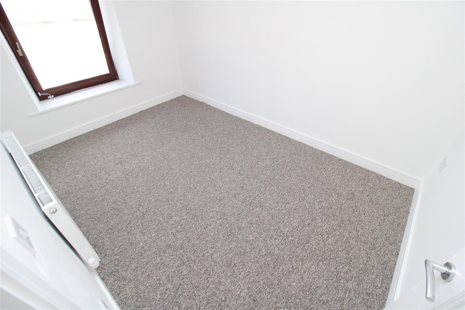 house - terraced for rent mountain ash road