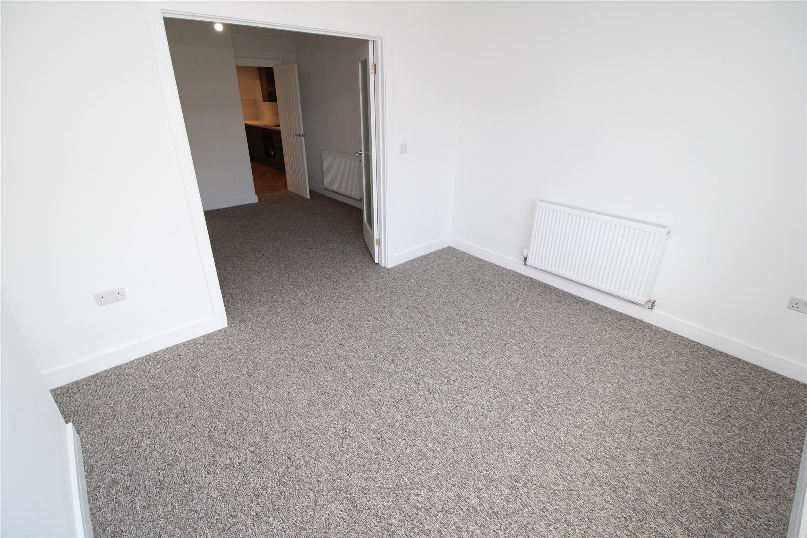 house - terraced for rent mountain ash road