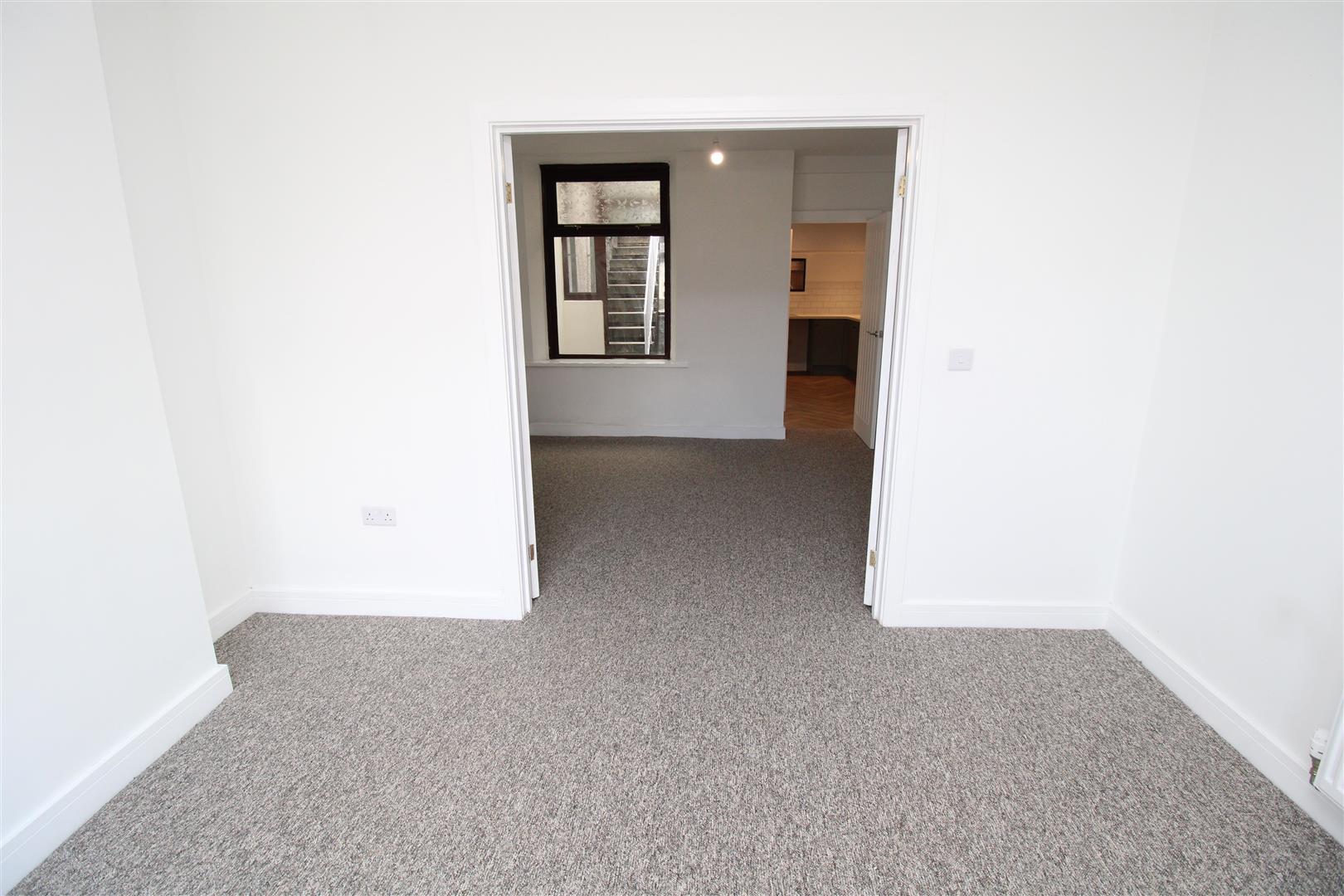 house - terraced for rent mountain ash road