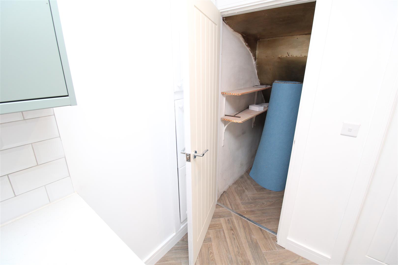 house - terraced for rent mountain ash road