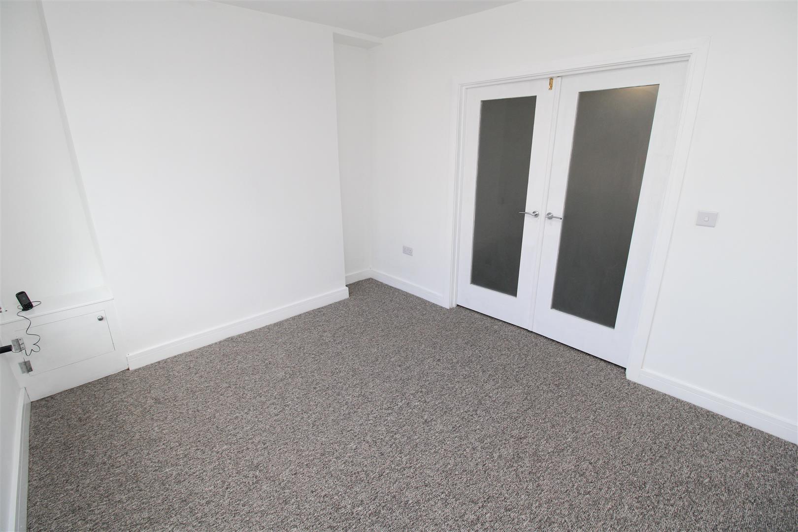 house - terraced for rent mountain ash road