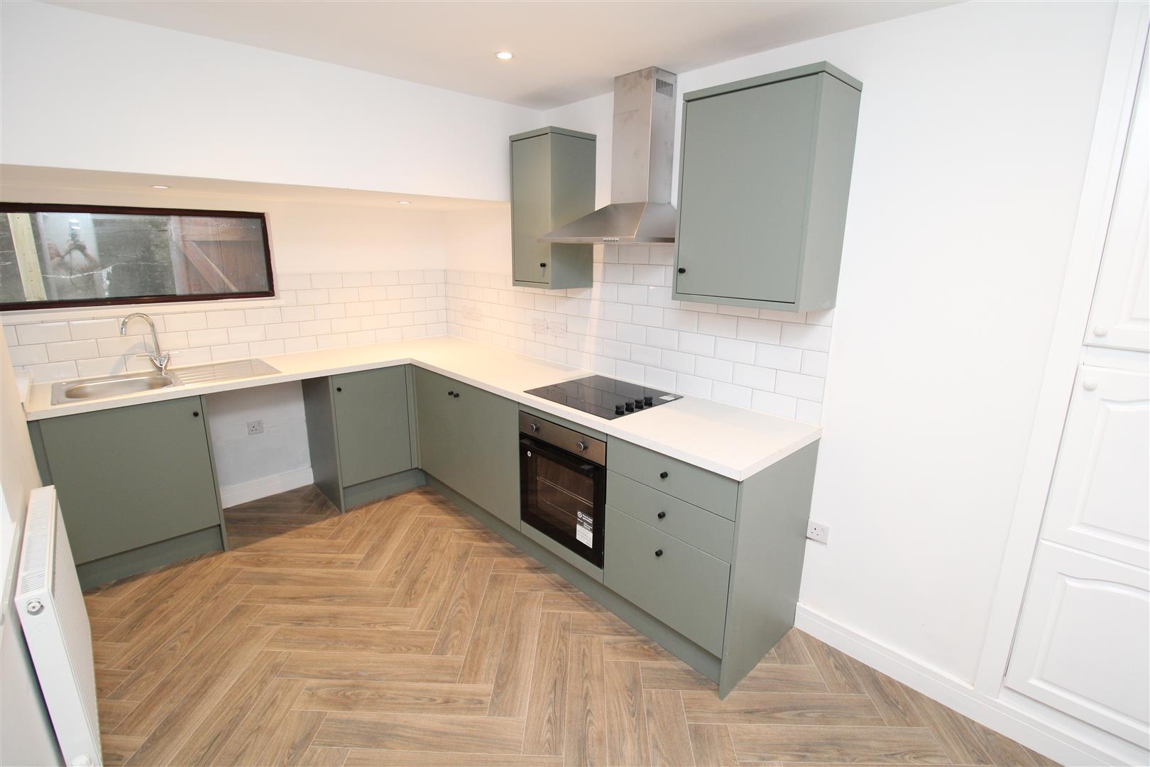 house - terraced for rent mountain ash road