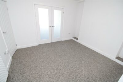 house - terraced for rent mountain ash road