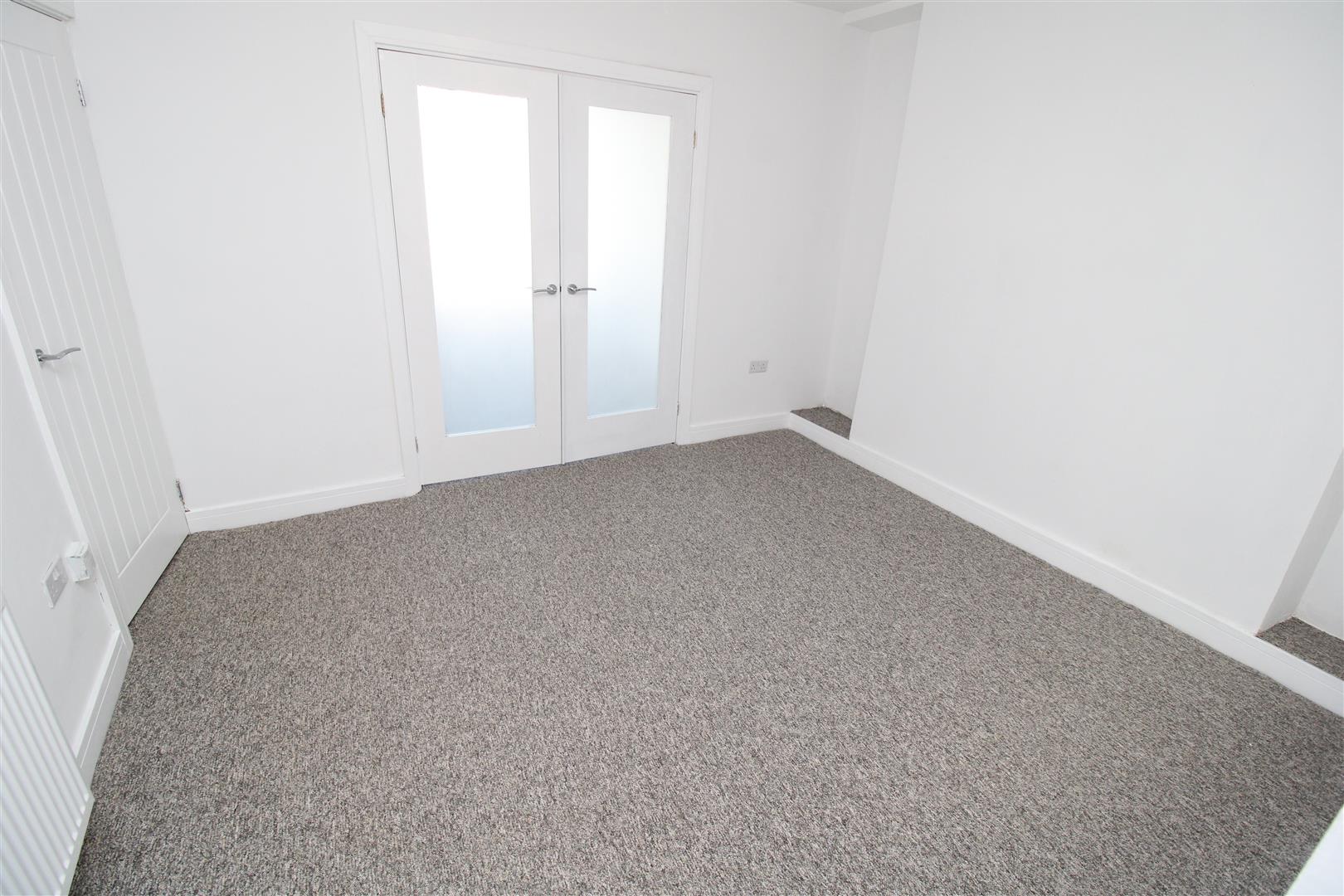 house - terraced for rent mountain ash road