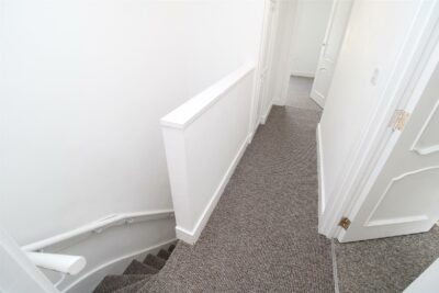 house - terraced for rent mountain ash road