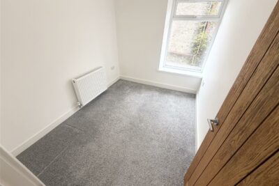 house for rent pontypridd road