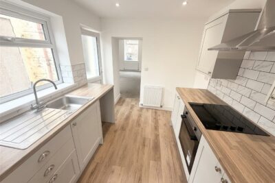 house for rent pontypridd road