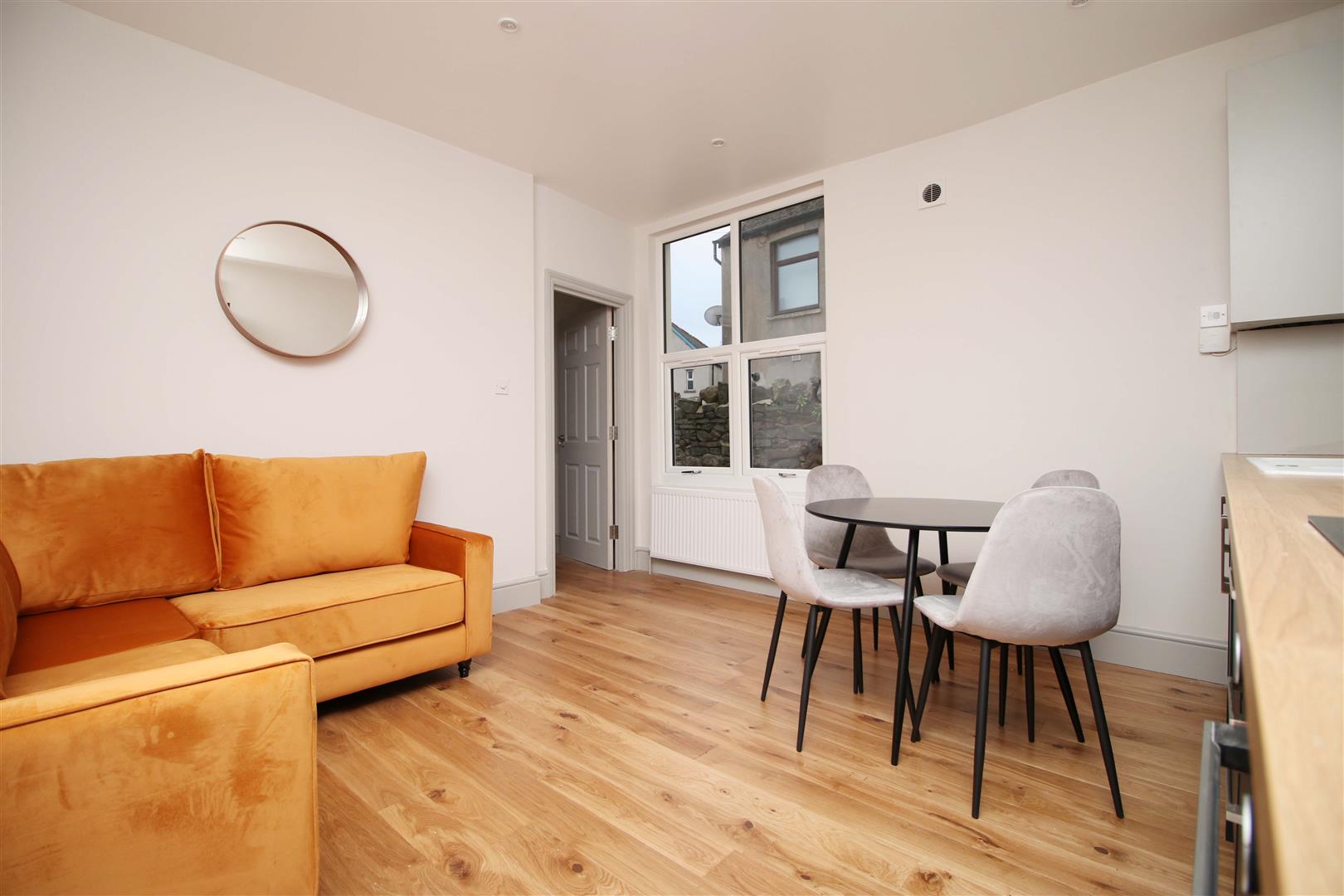 flat for rent richmond road