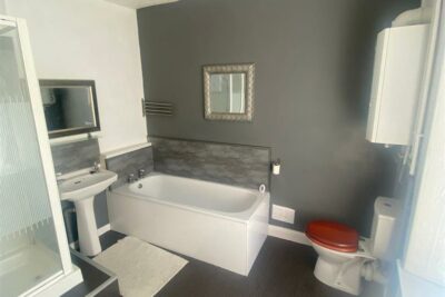 house - end terrace for rent wood road