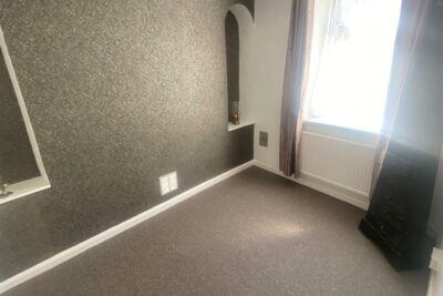 house - end terrace for rent wood road