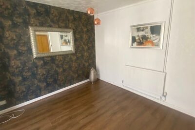 house - end terrace for rent wood road