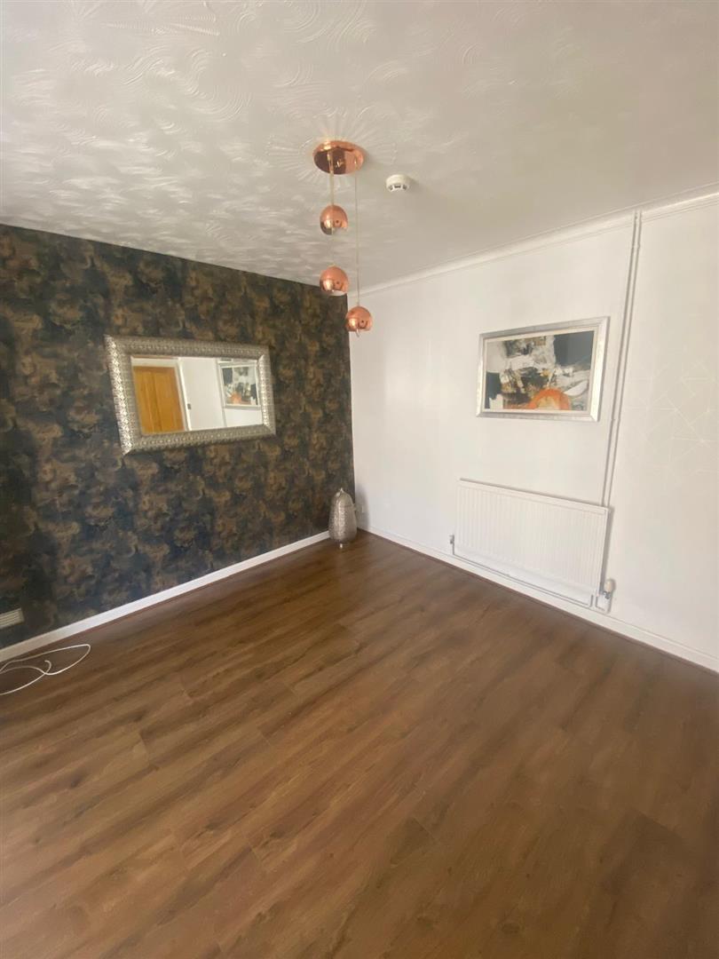 house - end terrace for rent wood road