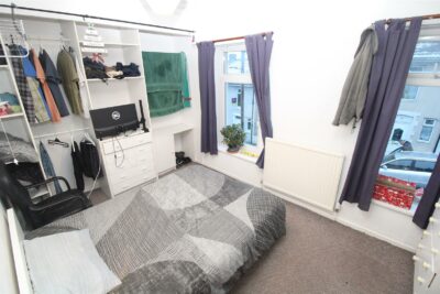 house - terraced for rent birchwood avenue