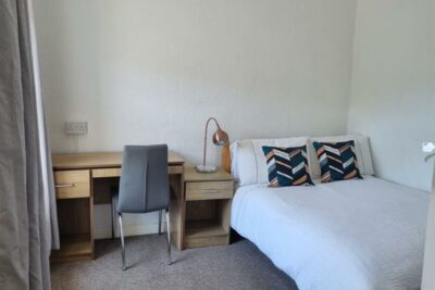 house - terraced for rent meadow street