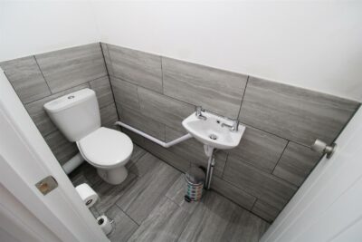 house - terraced for rent park street