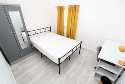 house - terraced for rent park street