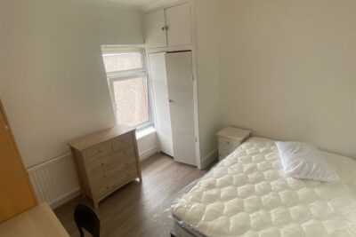 house - terraced for rent queen street