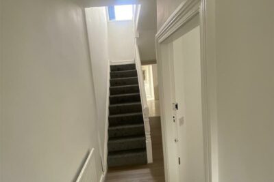 house - terraced for rent queen street