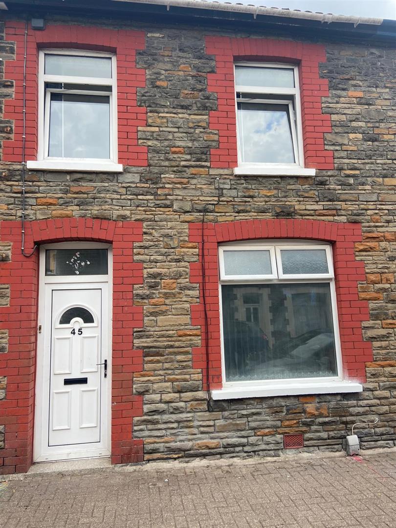 house - terraced for rent queen street