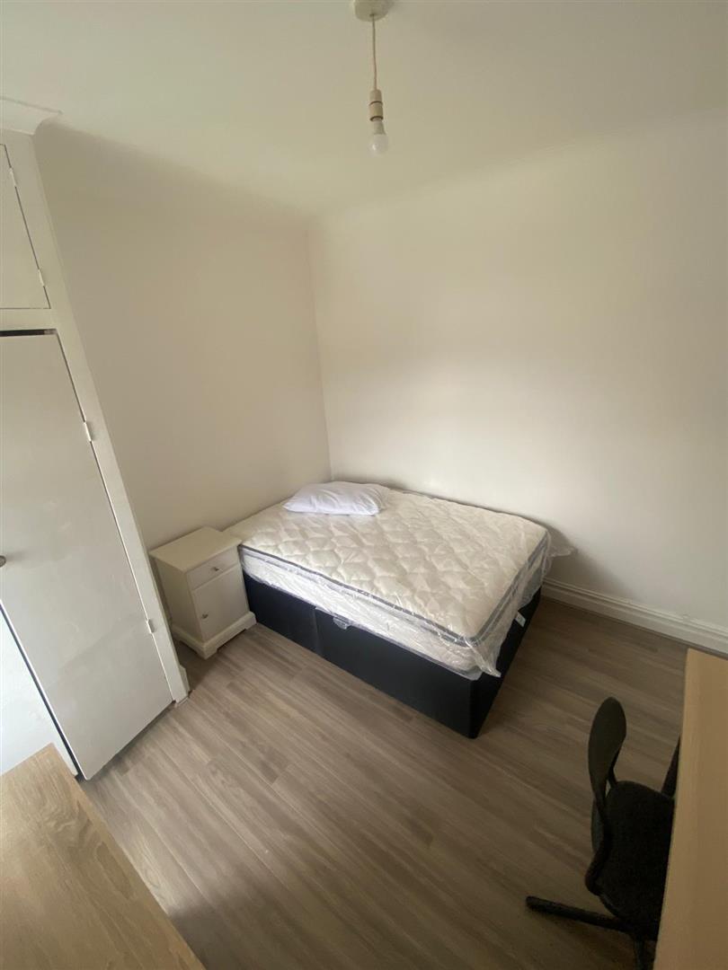 house - terraced for rent queen street