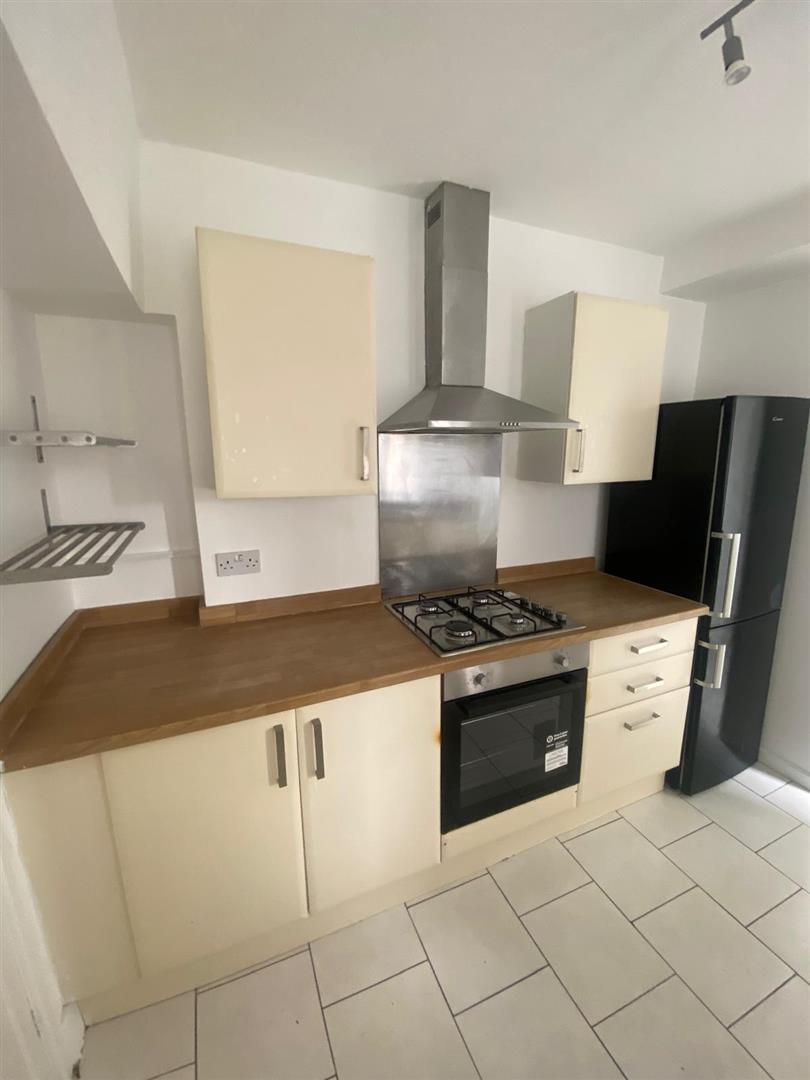house - terraced for rent queen street