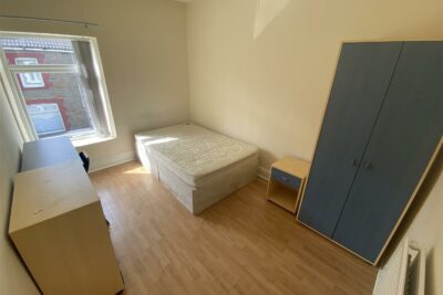 house - terraced for rent queen street
