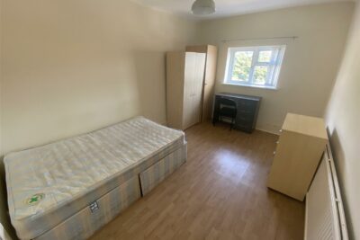 house - terraced for rent queen street
