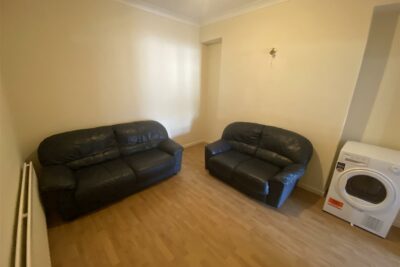 house - terraced for rent queen street