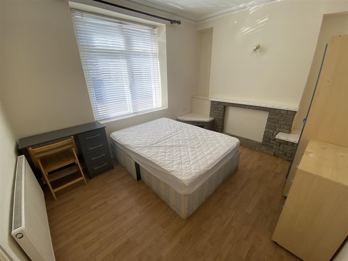 house - terraced for rent queen street