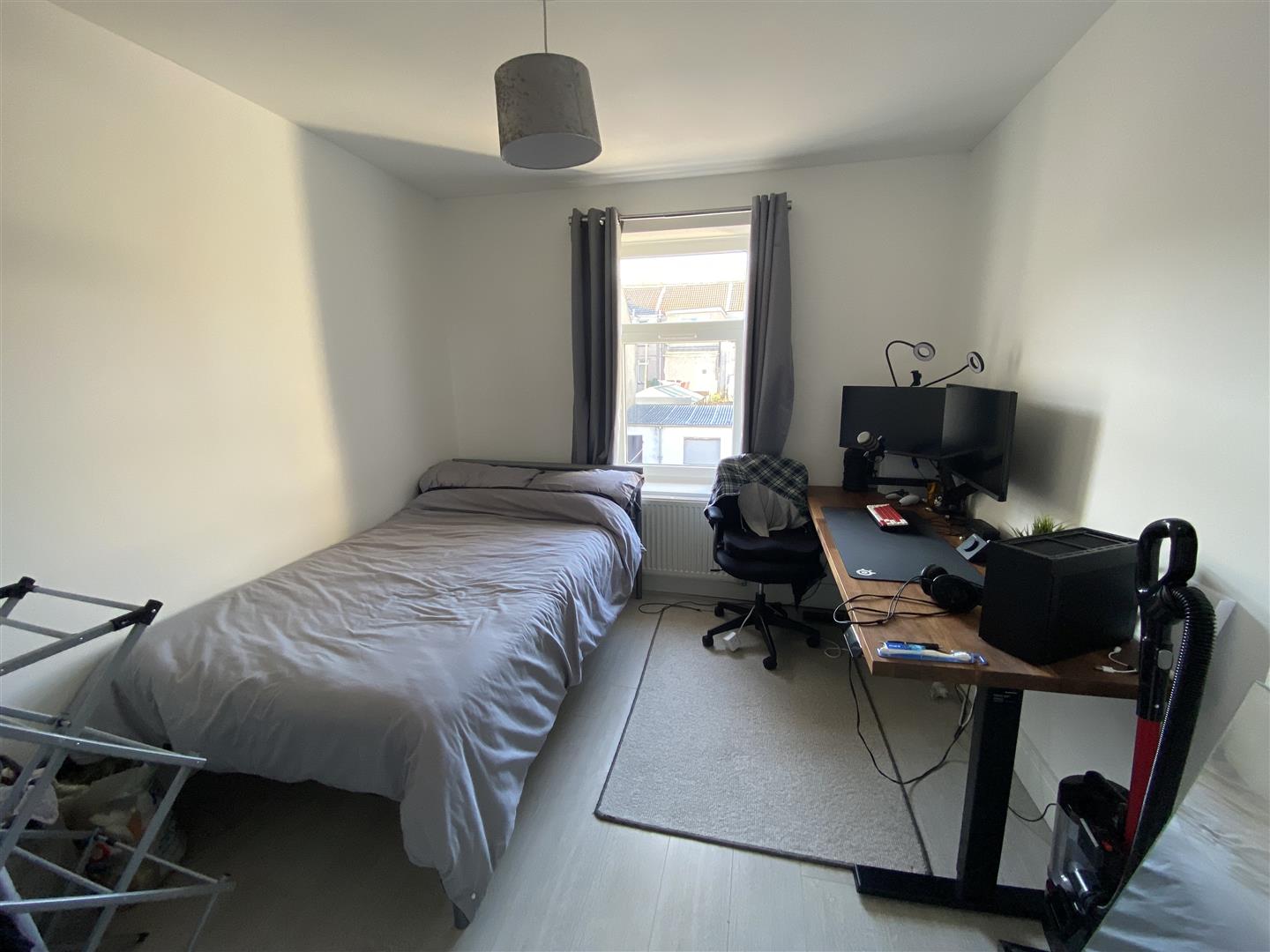 student property for rent queen street