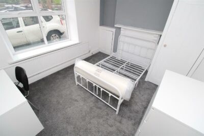 house - terraced for rent laura street