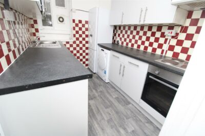 house - terraced for rent laura street