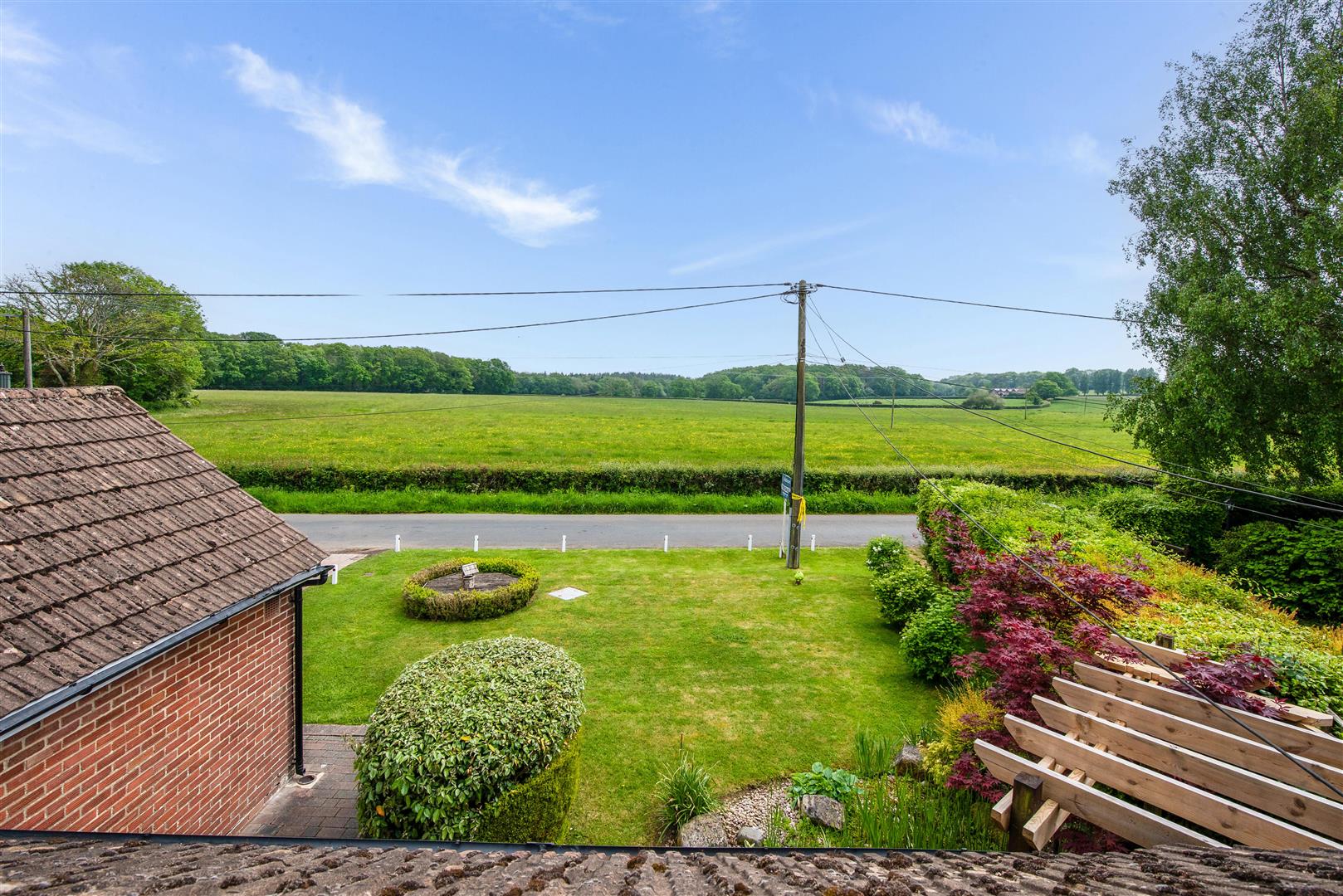house - detached for sale ingoldfield lane