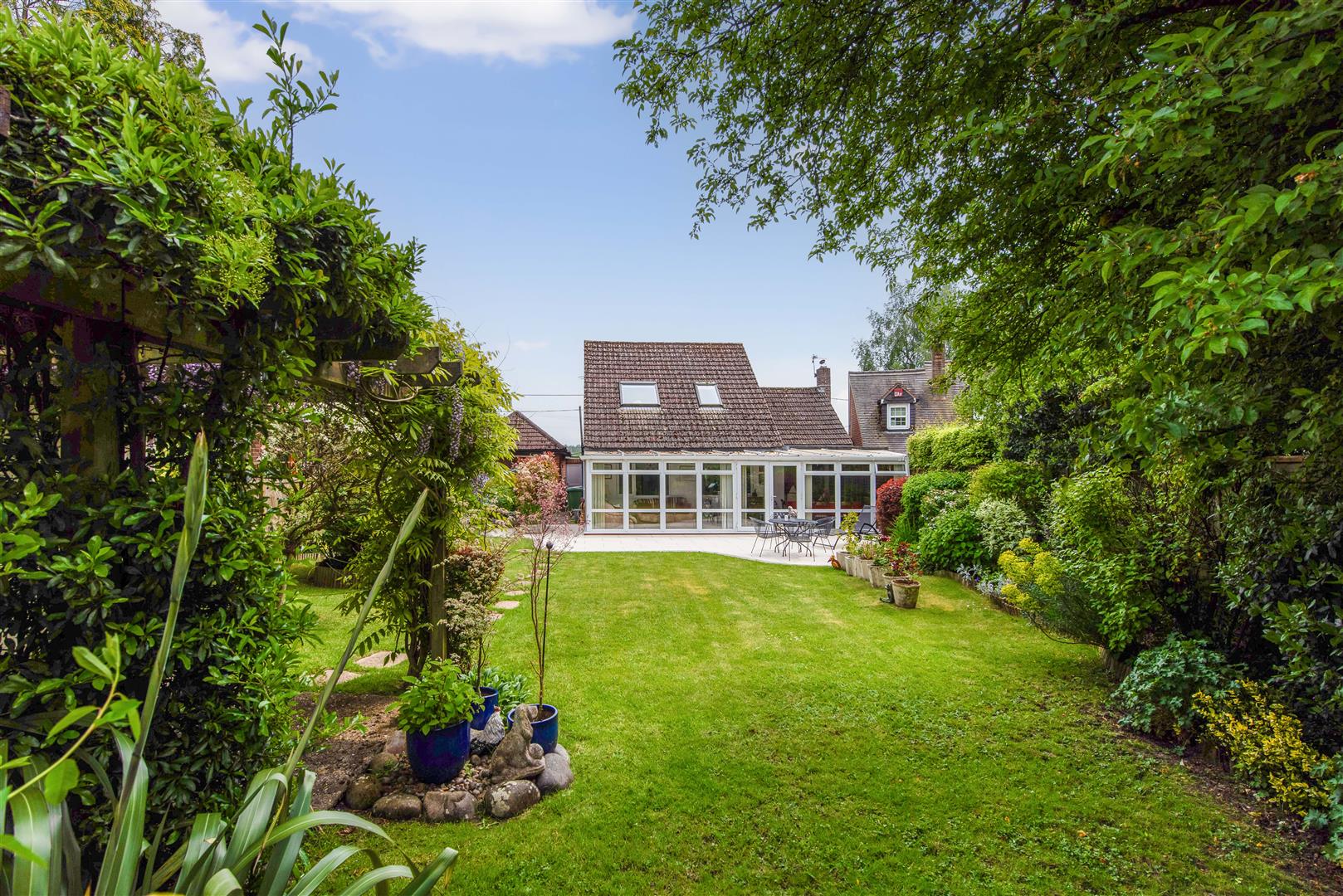 house - detached for sale ingoldfield lane