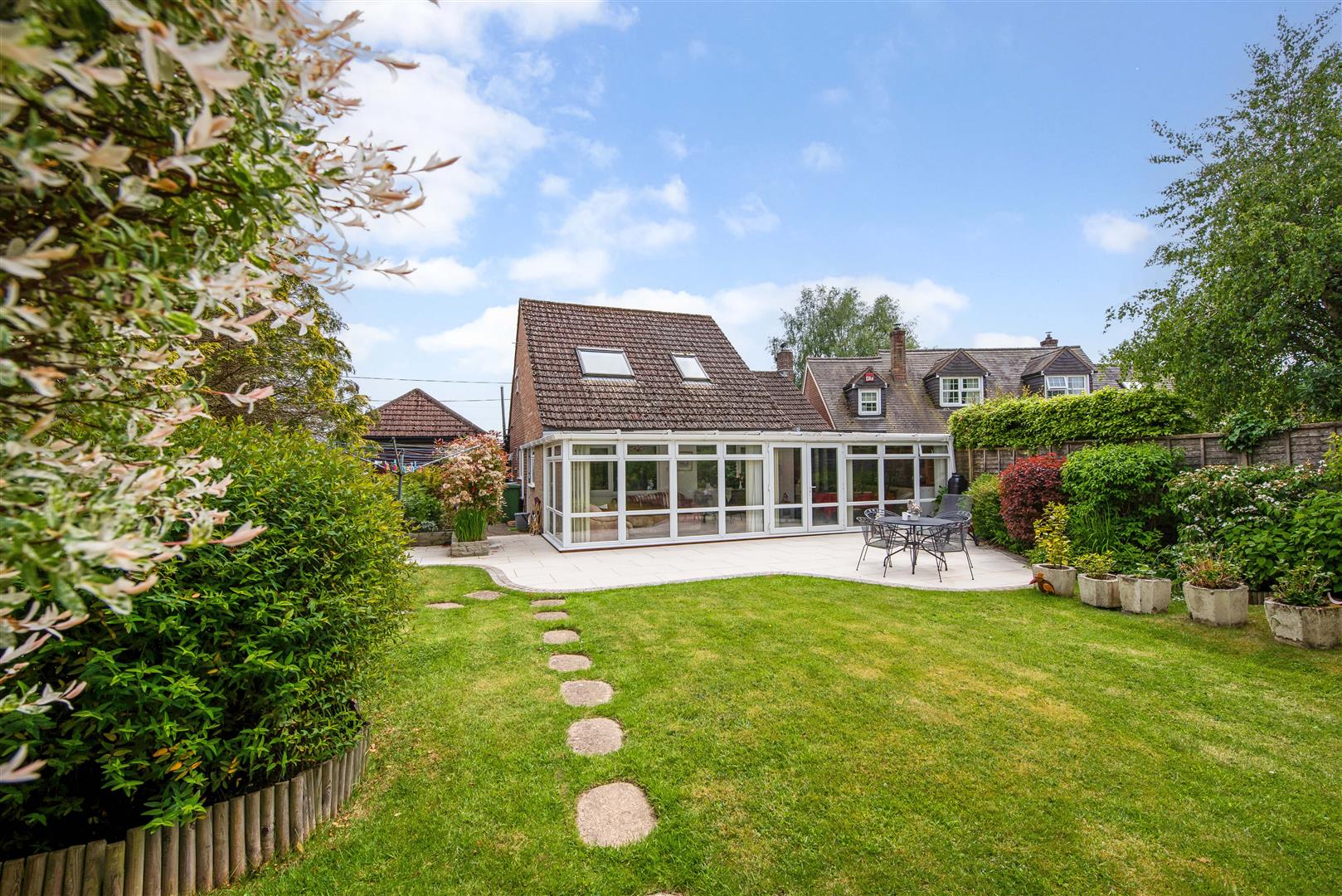 house - detached for sale ingoldfield lane