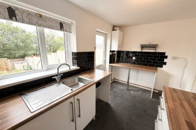 house for rent llys garth